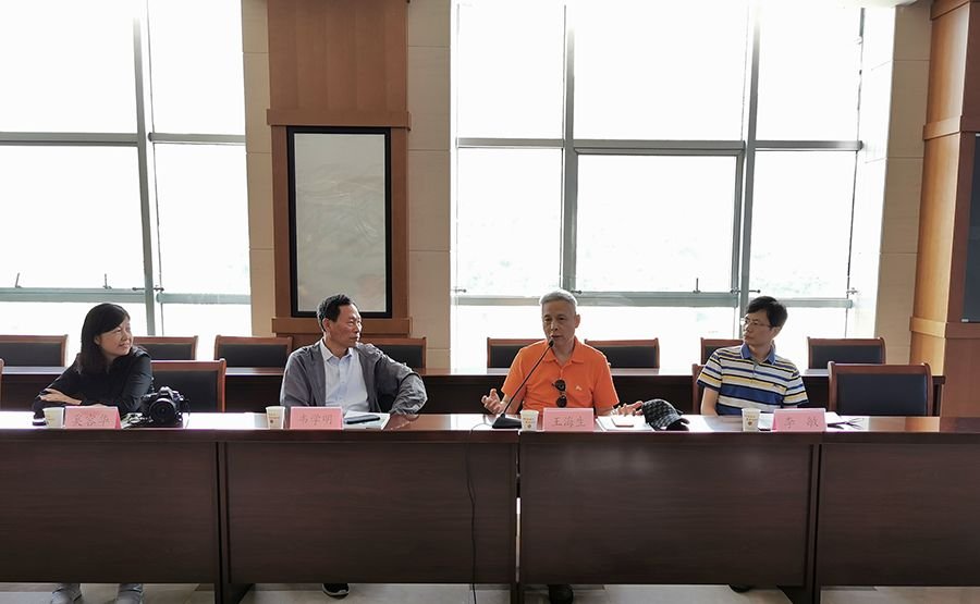 上海市突出贡献专家协会一行来青考察人才工作